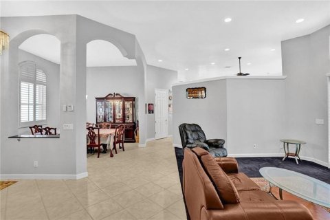 House in Plantation, Florida 5 bedrooms, 323.49 sq.m. № 2181962 - photo 9