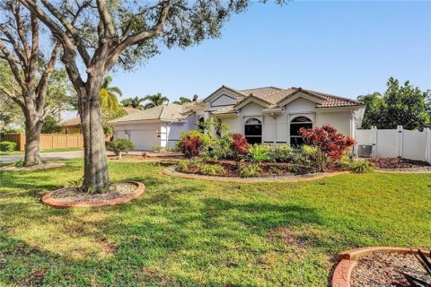 House in Plantation, Florida 5 bedrooms, 323.49 sq.m. № 2181962 - photo 4