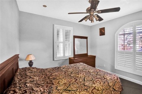 House in Plantation, Florida 5 bedrooms, 323.49 sq.m. № 2181962 - photo 16