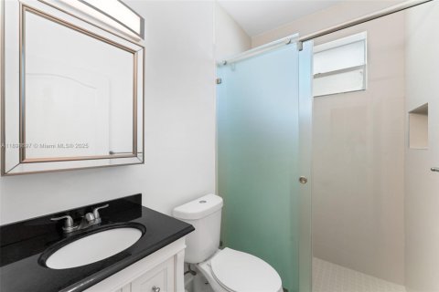 Купить виллу или дом в Майами, Флорида 3 спальни, 177.91м2, № 1953490 - фото 21