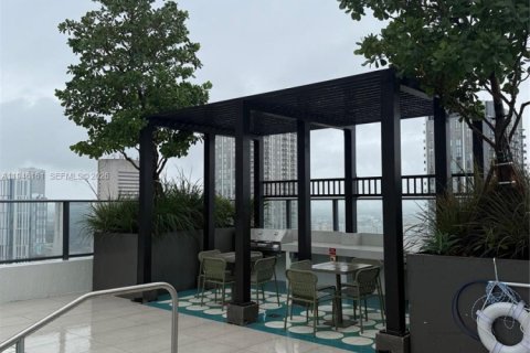Condominio en venta en Miami, Florida, 32.52 m2 № 2002463 - foto 11