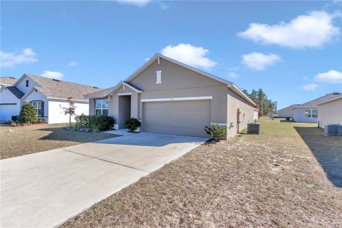 House in Ocala, Florida 3 bedrooms, 155.15 sq.m. № 1901326 - photo 2