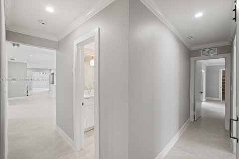 Casa en alquiler en Palmetto Bay, Florida, 4 dormitorios, 226.31 m2 № 1952046 - foto 11