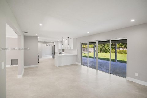 Casa en alquiler en Palmetto Bay, Florida, 4 dormitorios, 226.31 m2 № 1952046 - foto 7