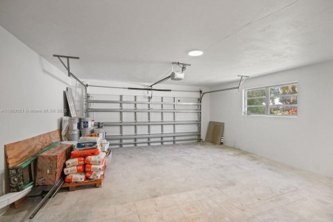 Casa en alquiler en Palmetto Bay, Florida, 4 dormitorios, 226.31 m2 № 1952046 - foto 21
