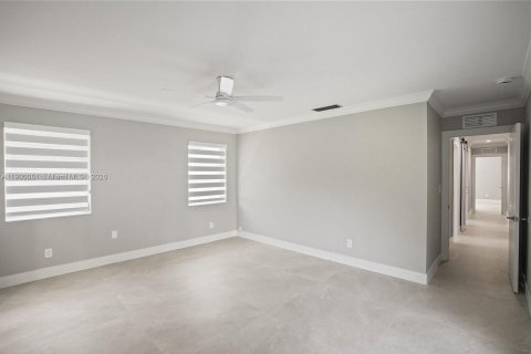 Casa en alquiler en Palmetto Bay, Florida, 4 dormitorios, 226.31 m2 № 1952046 - foto 14