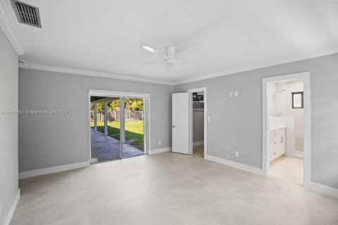 Casa en alquiler en Palmetto Bay, Florida, 4 dormitorios, 226.31 m2 № 1952046 - foto 12