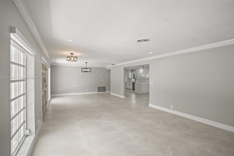 Casa en alquiler en Palmetto Bay, Florida, 4 dormitorios, 226.31 m2 № 1952046 - foto 20