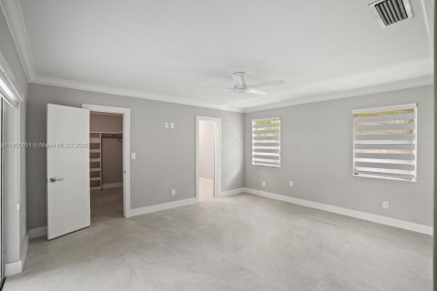 Casa en alquiler en Palmetto Bay, Florida, 4 dormitorios, 226.31 m2 № 1952046 - foto 13