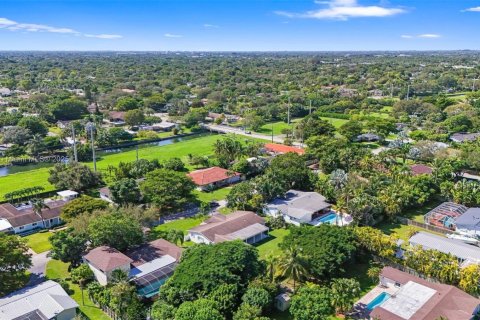 Casa en alquiler en Palmetto Bay, Florida, 4 dormitorios, 226.31 m2 № 1952046 - foto 16