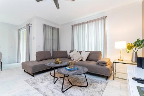 Adosado en venta en Davenport, Florida, 4 dormitorios, 177.81 m2 № 2230461 - foto 8