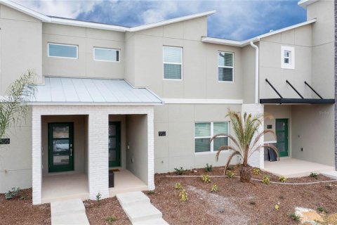 Adosado en venta en Davenport, Florida, 4 dormitorios, 177.81 m2 № 2230461 - foto 2