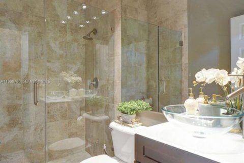 House in Weston, Florida 4 bedrooms, 230.03 sq.m. № 2066851 - photo 27