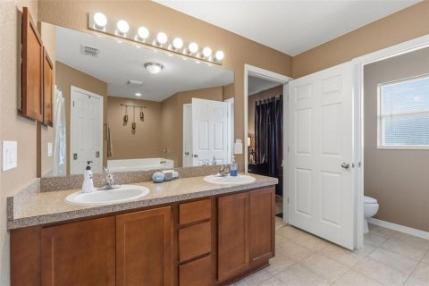 Casa en venta en Spring Hill, Florida, 4 dormitorios, 209.12 m2 № 2201292 - foto 18