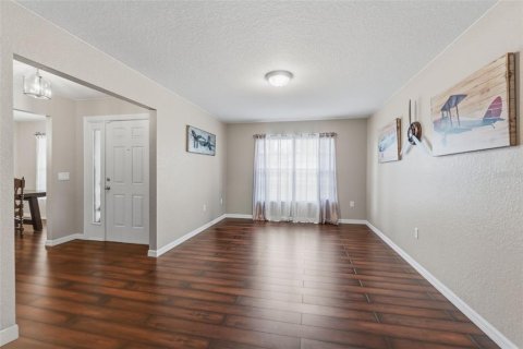 Casa en venta en Spring Hill, Florida, 4 dormitorios, 209.12 m2 № 2201292 - foto 10