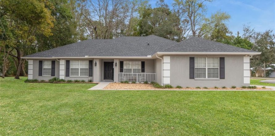 Casa en Spring Hill, Florida 4 dormitorios, 209.12 m2 № 2201292