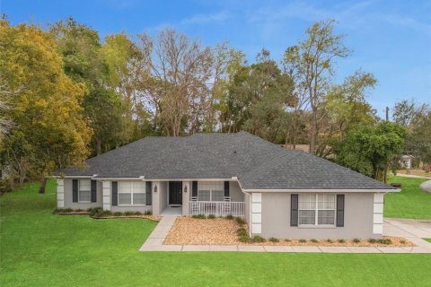 Casa en venta en Spring Hill, Florida, 4 dormitorios, 209.12 m2 № 2201292 - foto 2