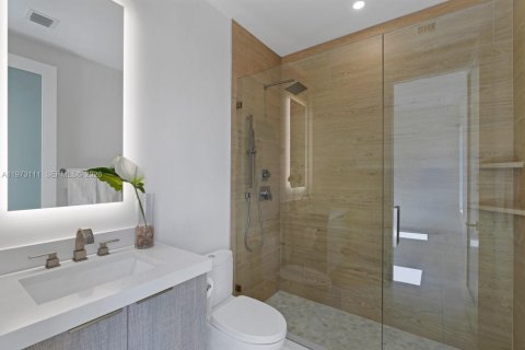 Casa en venta en Miami Beach, Florida, 5 dormitorios, 333.24 m2 № 2033462 - foto 21