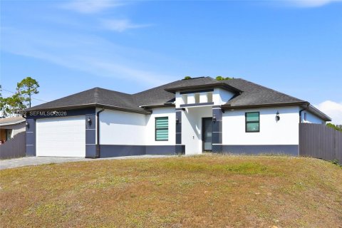 Villa ou maison à vendre à Lehigh Acres, Floride: 3 chambres, 147.53 m2 № 2076498 - photo 2