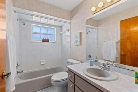 Casa en venta en Deltona, Florida, 3 dormitorios, 174.19 m2 № 2167665 - foto 21