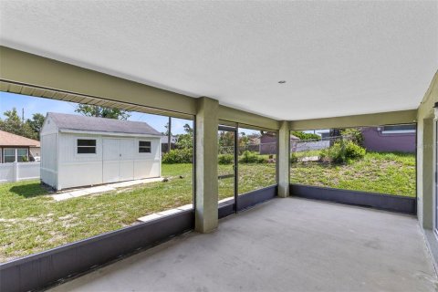 Casa en venta en Deltona, Florida, 3 dormitorios, 174.19 m2 № 2167665 - foto 22