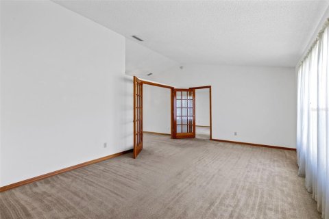 Casa en venta en Deltona, Florida, 3 dormitorios, 174.19 m2 № 2167665 - foto 5