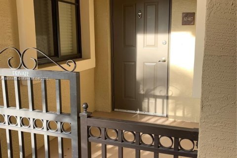 Condo in Sunrise, Florida, 2 bedrooms  № 1854790 - photo 9
