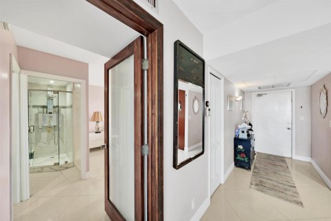 Copropriété à vendre à Pompano Beach, Floride: 2 chambres, 102.19 m2 № 2274272 - photo 6