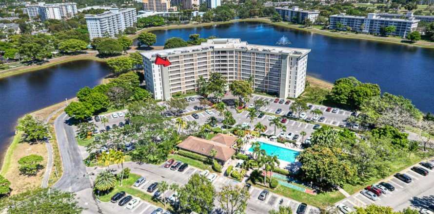 Condo à Pompano Beach, Floride, 2 chambres  № 2274272