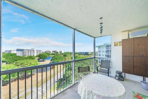 Copropriété à vendre à Pompano Beach, Floride: 2 chambres, 102.19 m2 № 2274272 - photo 16