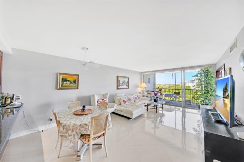 Copropriété à vendre à Pompano Beach, Floride: 2 chambres, 102.19 m2 № 2274272 - photo 13