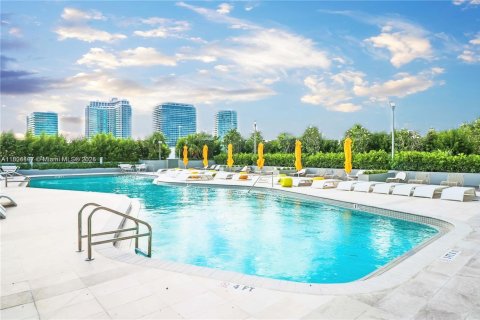 Condo in Miami, Florida, 1 bedroom  № 2022311 - photo 14
