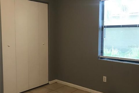House in Saint Petersburg, Florida 3 bedrooms, 97.55 sq.m. № 1881425 - photo 18