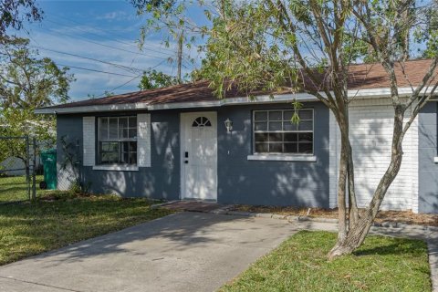 Immobilier commercial à vendre à Bradenton, Floride: 4 chambres, 135.45 m2 № 2349332 - photo 13