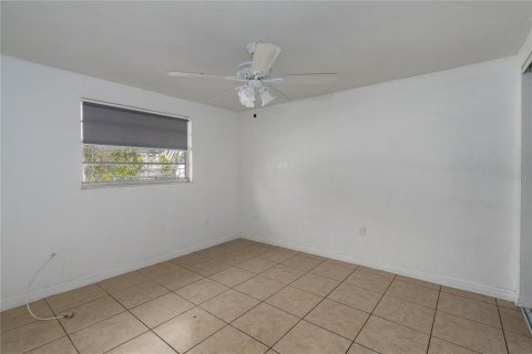 Immobilier commercial à vendre à Bradenton, Floride: 4 chambres, 135.45 m2 № 2349332 - photo 10
