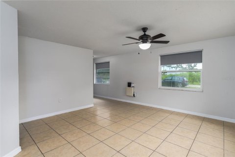 Immobilier commercial à vendre à Bradenton, Floride: 4 chambres, 135.45 m2 № 2349332 - photo 26