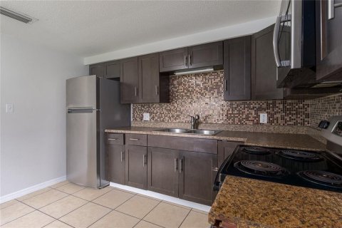 Immobilier commercial à vendre à Bradenton, Floride: 4 chambres, 135.45 m2 № 2349332 - photo 19