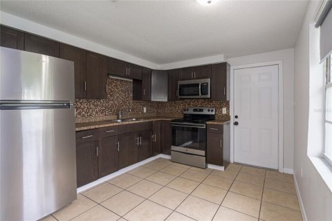 Immobilier commercial à vendre à Bradenton, Floride: 4 chambres, 135.45 m2 № 2349332 - photo 18