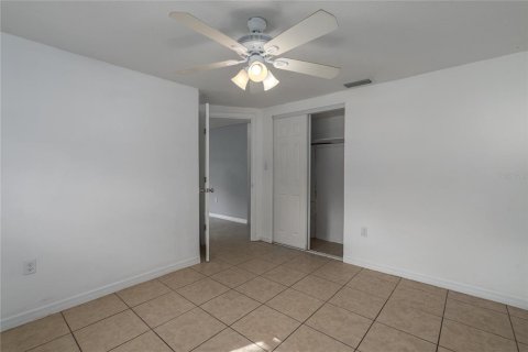 Immobilier commercial à vendre à Bradenton, Floride: 4 chambres, 135.45 m2 № 2349332 - photo 9