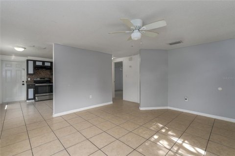 Immobilier commercial à vendre à Bradenton, Floride: 4 chambres, 135.45 m2 № 2349332 - photo 5