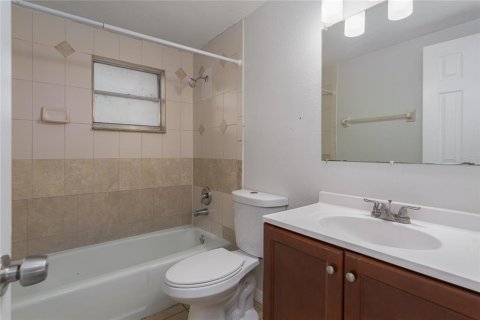 Immobilier commercial à vendre à Bradenton, Floride: 4 chambres, 135.45 m2 № 2349332 - photo 24