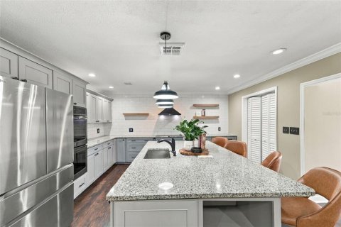 House in Apopka, Florida 3 bedrooms, 292.18 sq.m. № 2393741 - photo 26