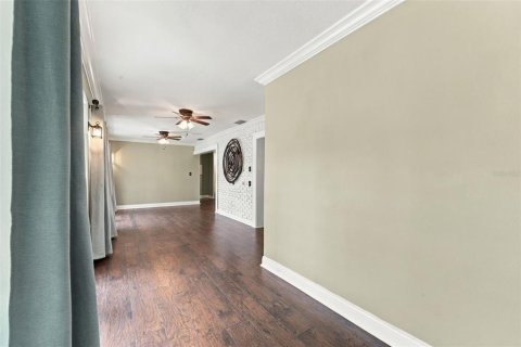 House in Apopka, Florida 3 bedrooms, 292.18 sq.m. № 2393741 - photo 25