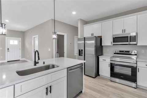 Villa ou maison à louer à Ocala, Floride: 4 chambres, 168.71 m2 № 1884481 - photo 10