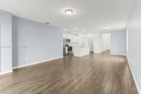 House in St. Lucie, Florida 5 bedrooms, 223.8 sq.m. № 2002933 - photo 8