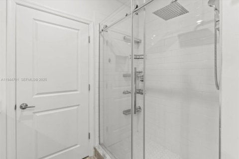 House in St. Lucie, Florida 5 bedrooms, 223.8 sq.m. № 2002933 - photo 21