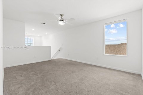 House in St. Lucie, Florida 5 bedrooms, 223.8 sq.m. № 2002933 - photo 23