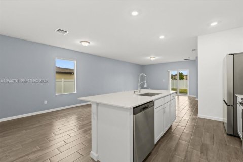 House in St. Lucie, Florida 5 bedrooms, 223.8 sq.m. № 2002933 - photo 14