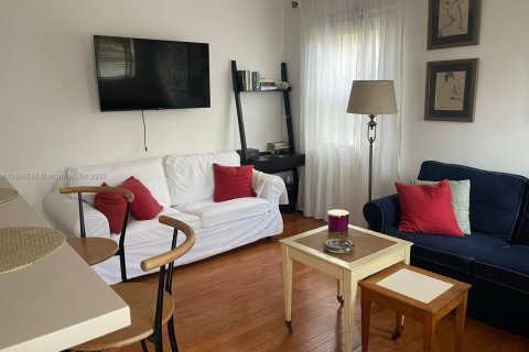Condo in Miami Beach, Florida, 1 bedroom  № 1971265 - photo 6
