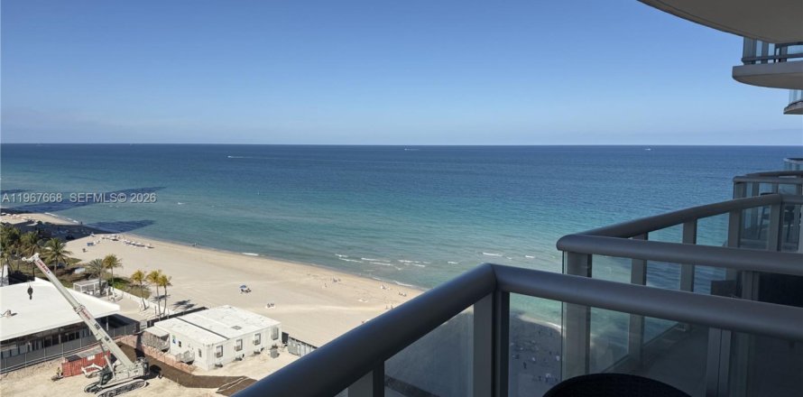 Condominio en Sunny Isles Beach, Florida, 1 dormitorio  № 2031409